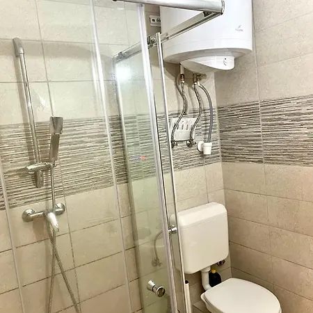 Ide Menjuenk! شقة *